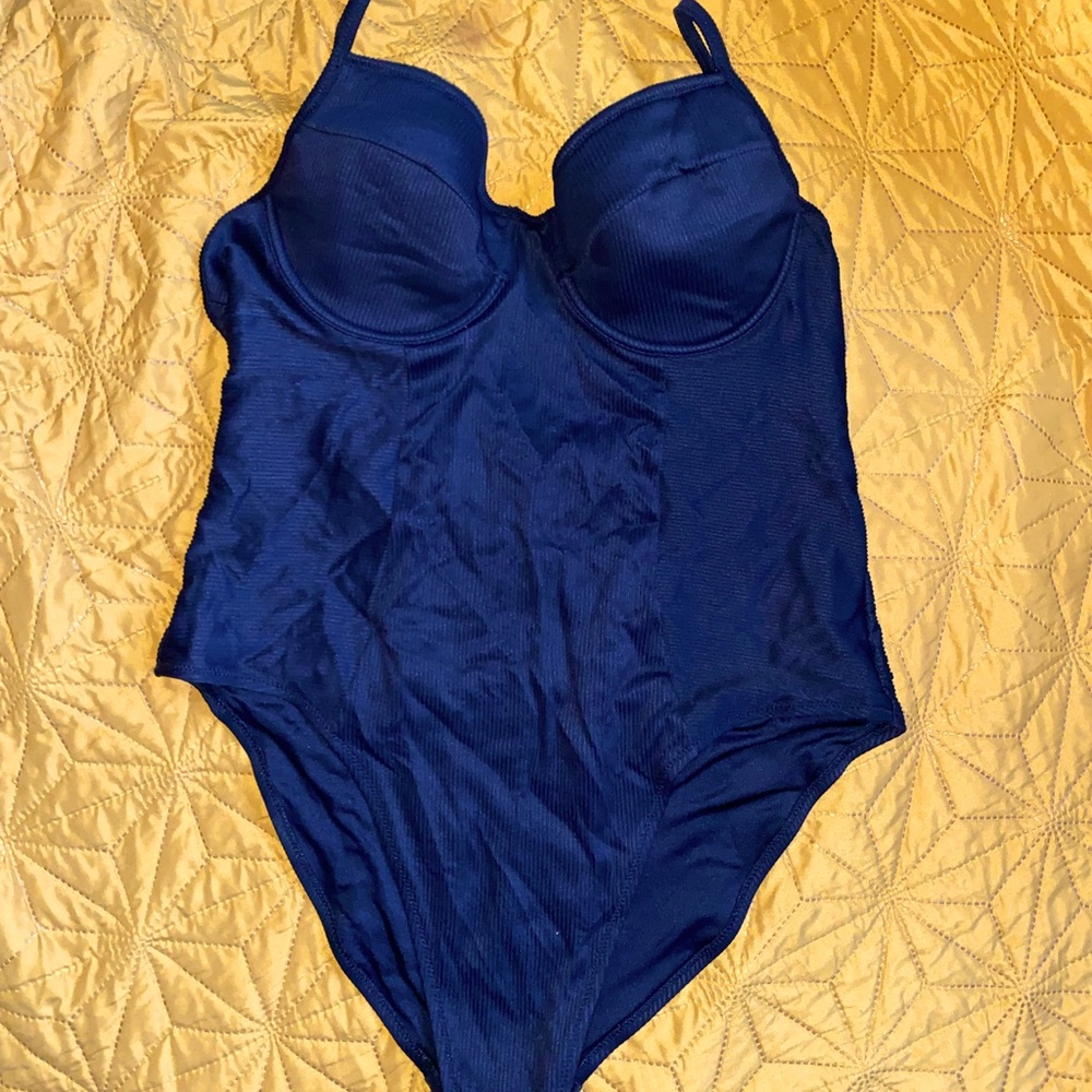 NWOT Ribbed High Leg Swim Suit/Bathing Suit